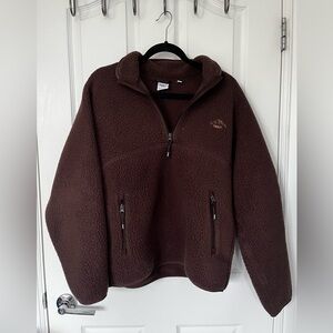 Tna
BIGFOOT POLAR FREDDIE SWEATER
Item no: 102529

M RICH MOCHA BROWN